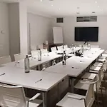 Ibis Budget 2*