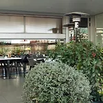 Ibis Budget Hotel 2*