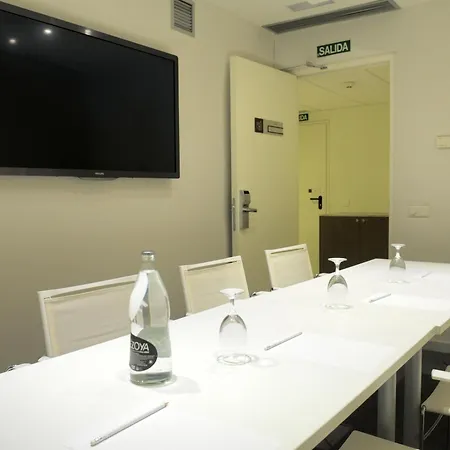 Ibis Budget Hotel 2*