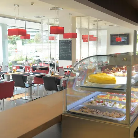 酒店 莱里达宜必思快捷酒店