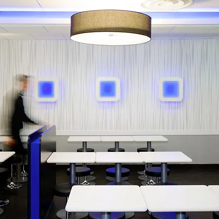 莱里达宜必思快捷酒店 莱里达