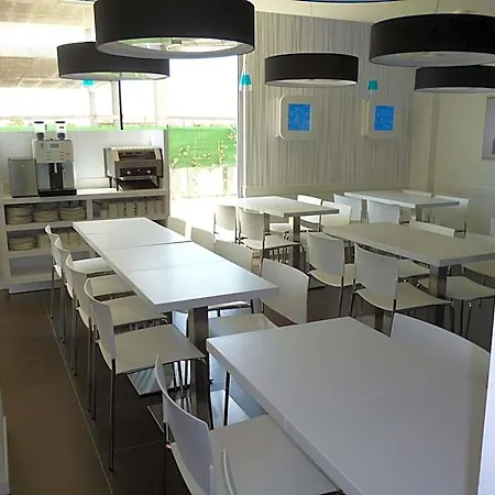 Hotel Ibis Budget 2*